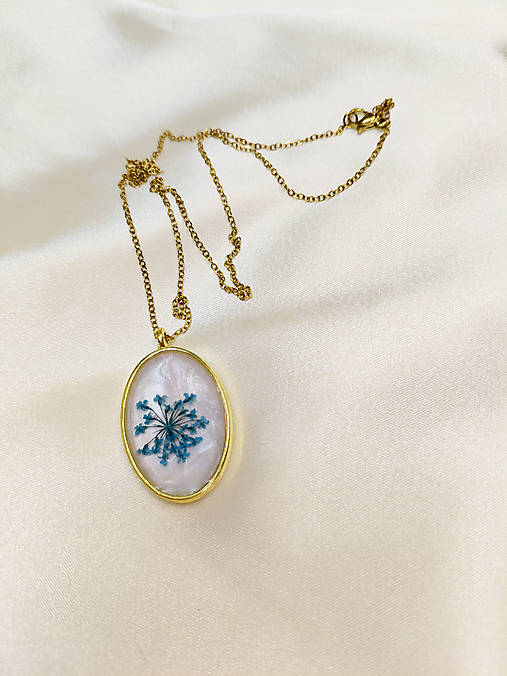 Náhrdelníky - Náhrdelník "Modrý kvet" - 18166367_