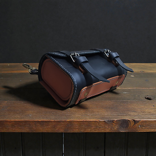 Kožená kapsička na bicykel