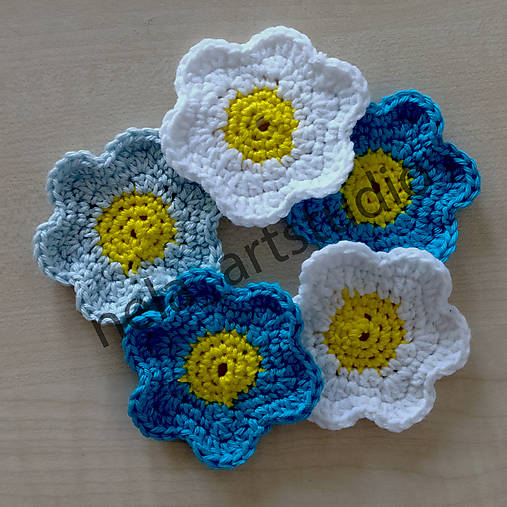Iné doplnky - Háčkované kytičky mix - 18166361_