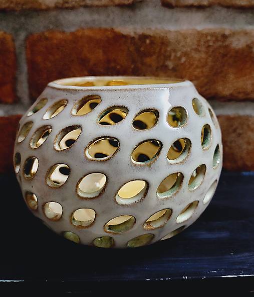 Svietidlá - Keramický svietnik biely - 18167941_