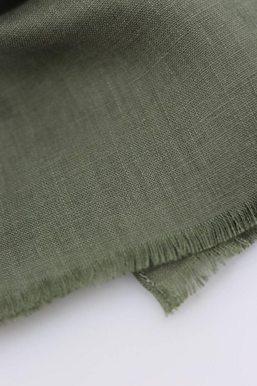 Elegantná olivovozelená šatka zo 100% ľanu s koženým remienkom