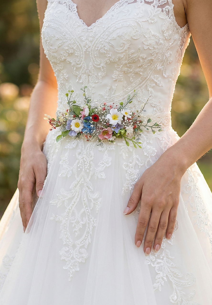 Kvetinový opasok "vyfarbený svet"