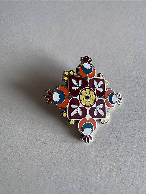 Kovová brošňa Ozvena z Poruby