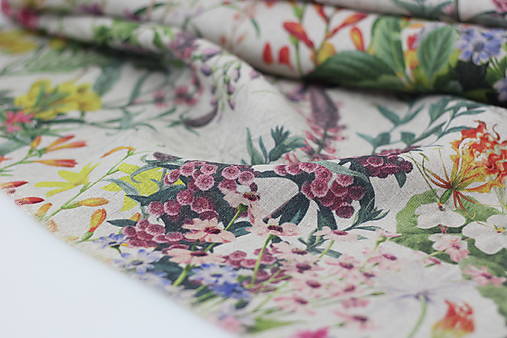 Dámska prírodná šatka zo 100% ľanu s kvetmi "BohoFloral"