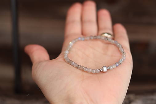 Tenký náramok labradorit, perla