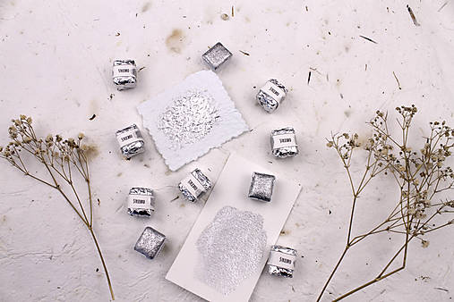 Materiál ručne robený - Metalická akvarelová farba Striebro - 18179875_