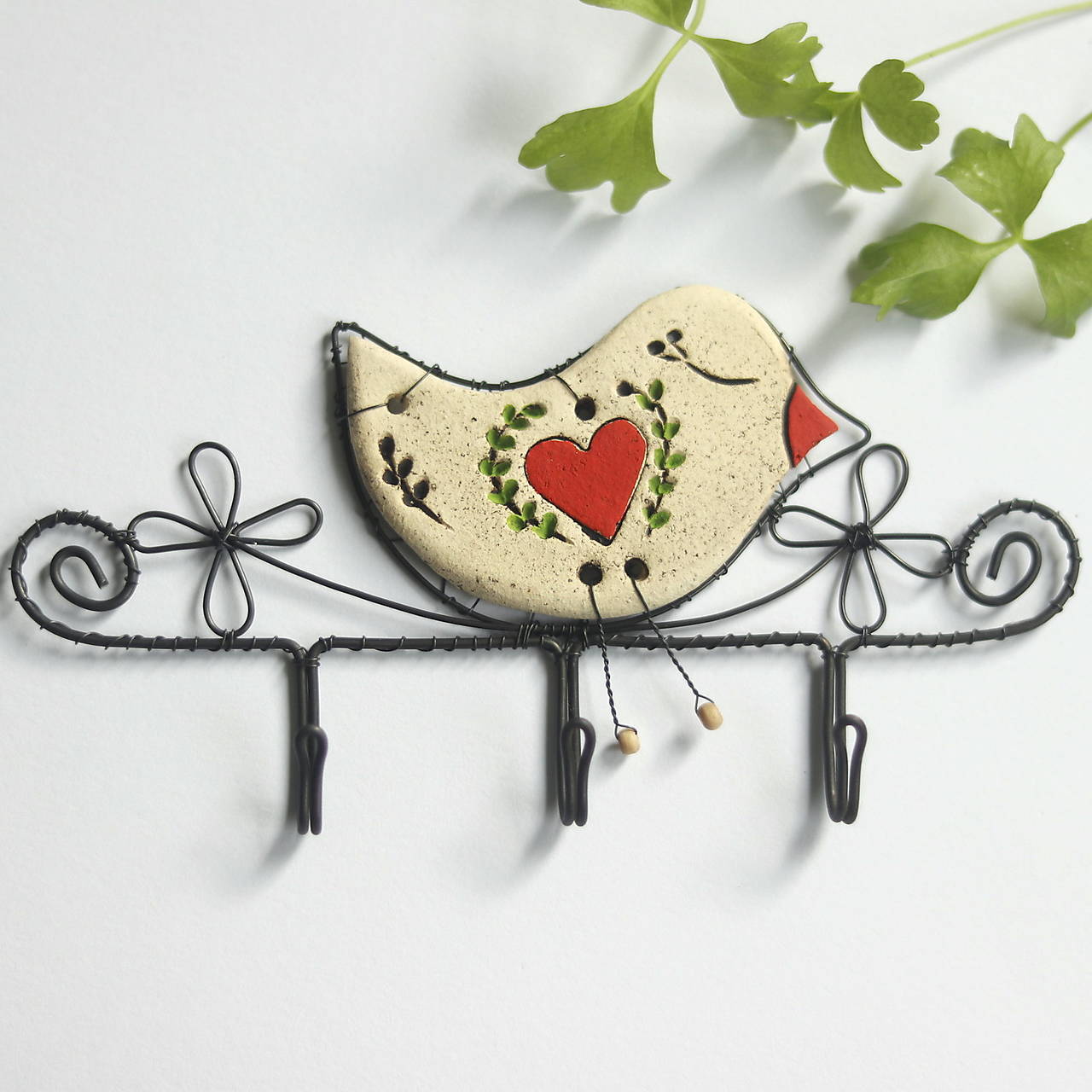 Drôtený vešiak s vtáčikom (srdiečko)