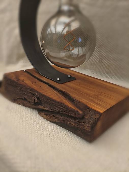 Lampa nočná industriálna