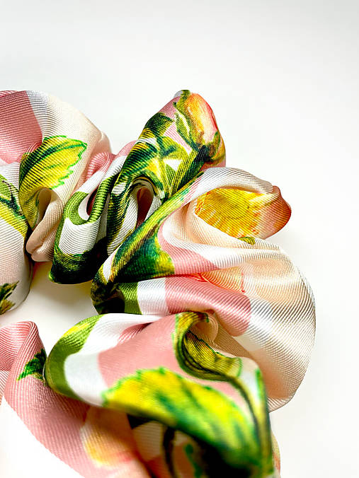 Ozdoby do vlasov - Scrunchie gumička do vlasov // Autorská potlačou ROSA - 18184735_