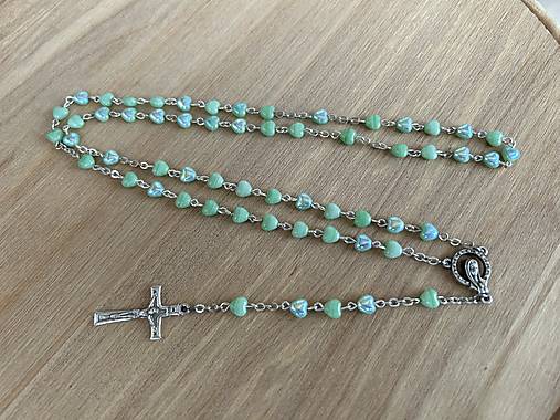 Náhrdelníky - ruženec s menom a dátumom narodenia (Zelená) - 18186450_