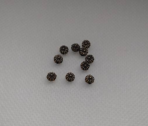 Korálky - Korálka margarétka (Staromosadz) - 18188913_