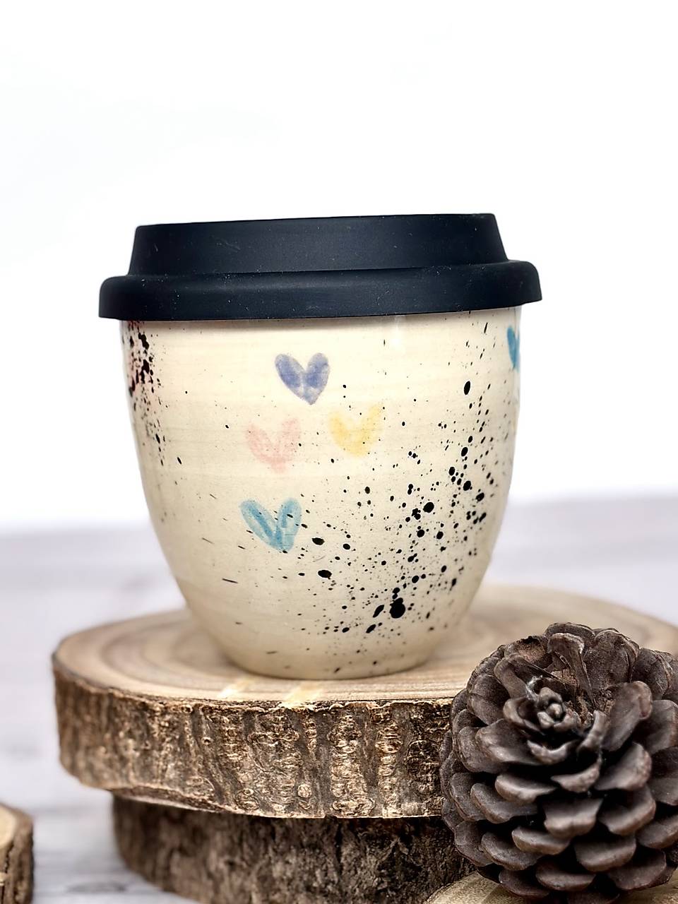 Farebné srdiečka - pohárik TOGO (max. 280ml)