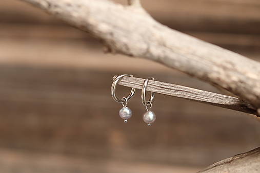 Perlové náušnice grey