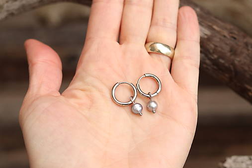 Perlové náušnice grey