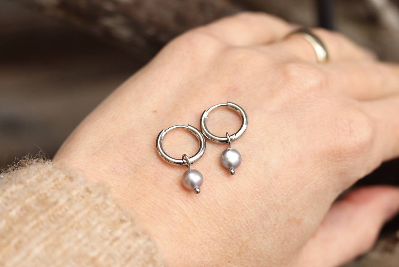 Perlové náušnice grey