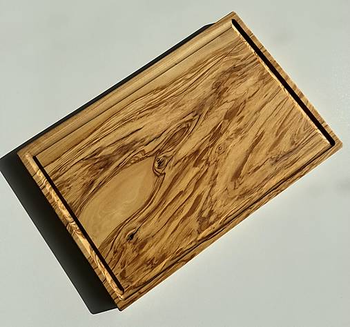 Olivová doska s drážkou