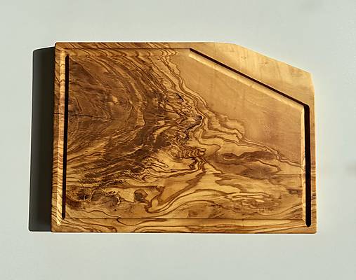 Olivová doska s drážkou