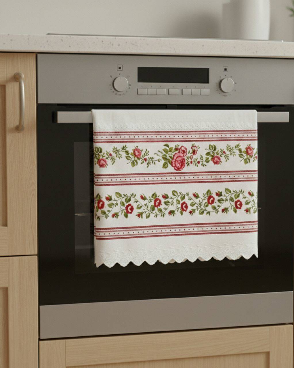 Luxusná bavlnená kuchynská utierka 45x70 cm – vidiecky vintage štýl, ruže, madeira, čipka, handmade Slovensko