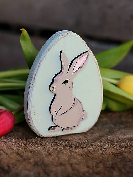 Stojace drevené veľkonočné vajíčka