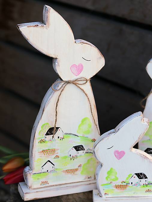 Drevené zajačiky s krajinkou