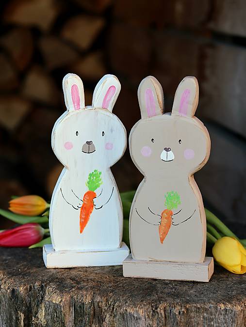 Drevený zajačik s mrkvičkou