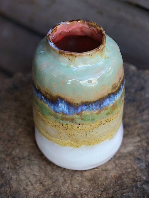 Keramická váza "posledný sneh"