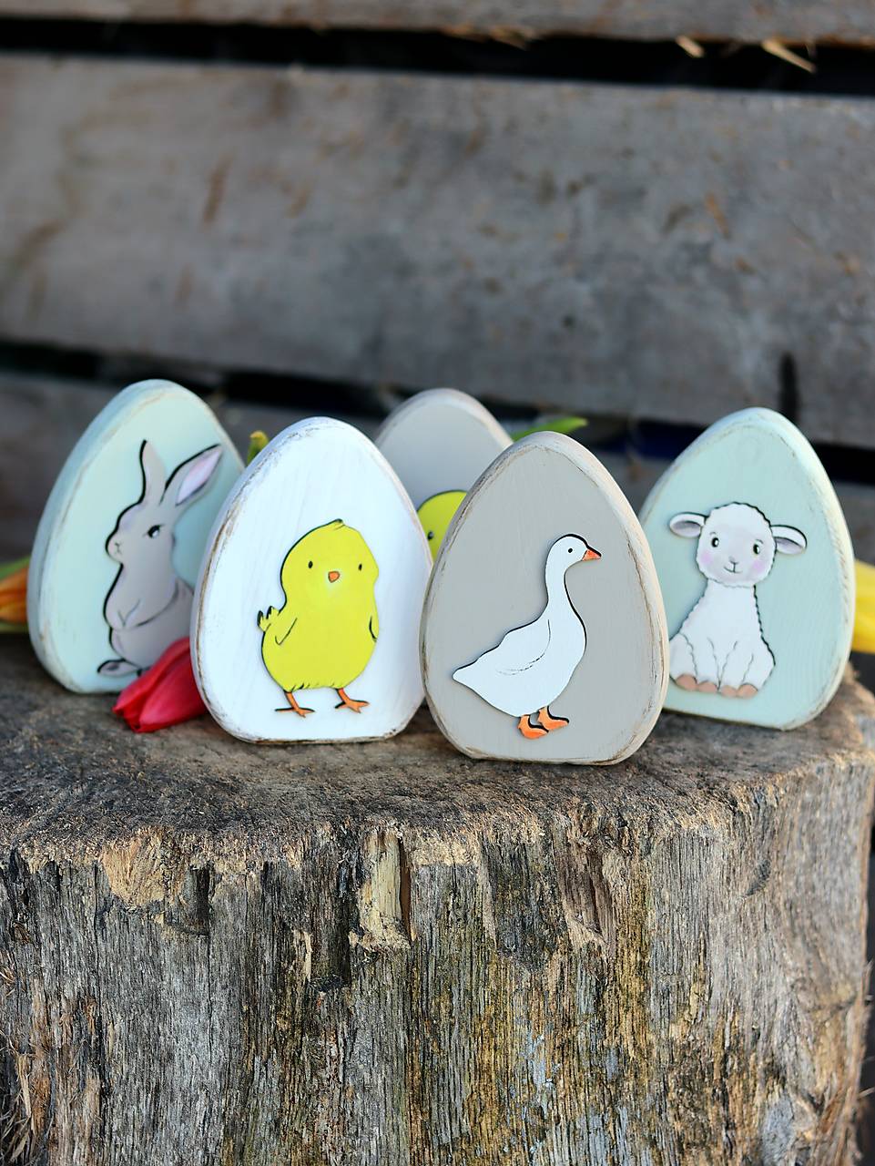 Stojace drevené veľkonočné vajíčka