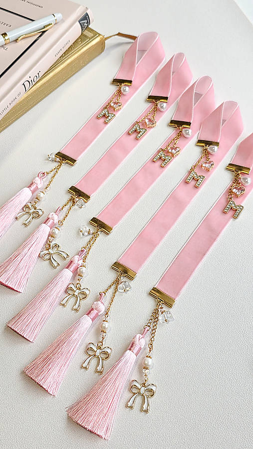 Záložka v podobe šperku