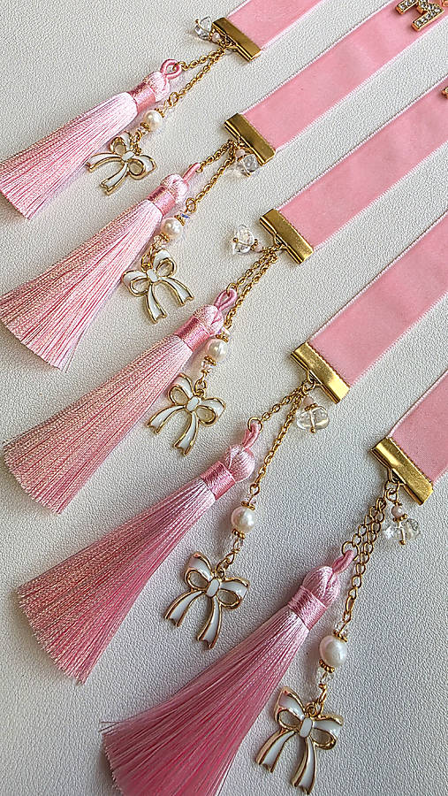 Záložka v podobe šperku