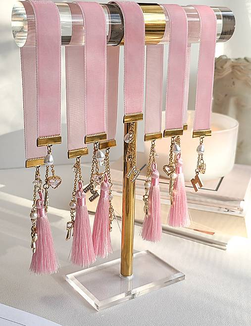 Záložka v podobe šperku