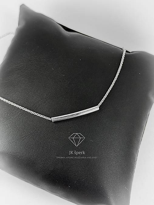 Strieborná retiazka so striebornou trubičkou