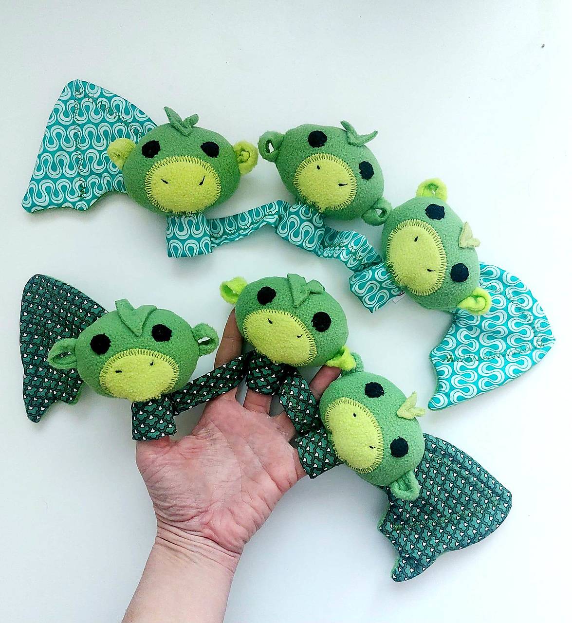 Trojhlavý drak - maňuška na prsty - na objednávku (na objednávku)