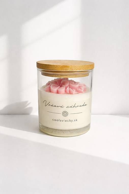 Voňavá záhrada - sójová sviečka  (Ružová)