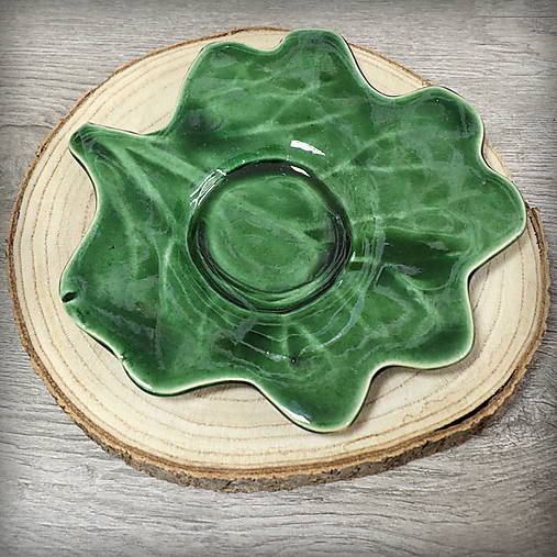 Podšálka Zelený list