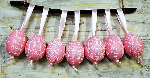 Dekorácie - KRASLICE /slepačie maľované vajíčka/ - bledo ružová - 18194635_
