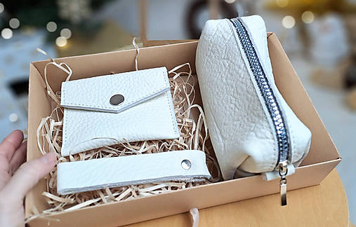 Taštičky - Kožený darčekový balíček (biela) - 18196221_