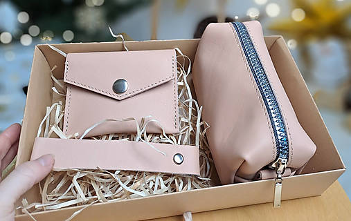 Taštičky - Kožený darčekový balíček (nude) - 18196222_