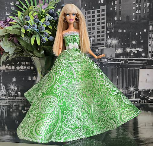 Zelené spoločenské šaty pre Barbie