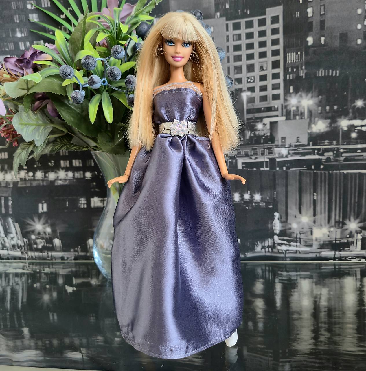 Spoločenské šaty pre Barbie