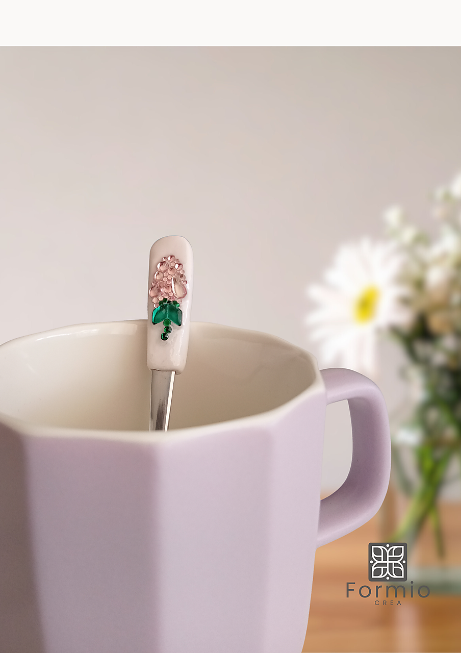 Liriena – kávová lyžička s ružovým orgovánom z perál