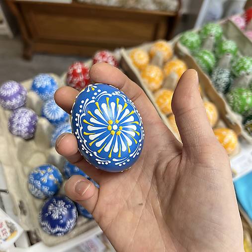 Veľkonočné vajíčka maľované farebné