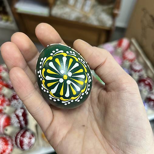 Veľkonočné vajíčka maľované farebné