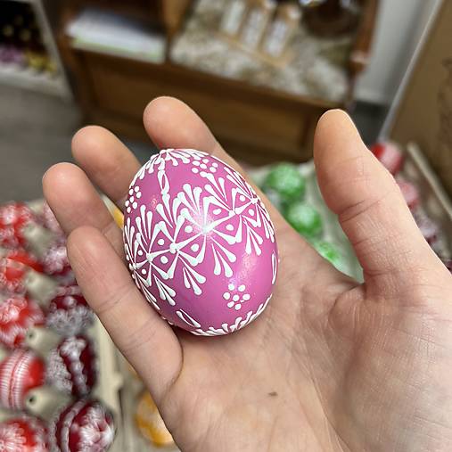 Veľkonočné vajíčka maľované farebné