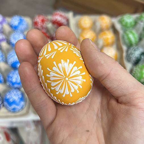 Veľkonočné vajíčka maľované farebné