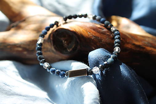 Minimalistické modré