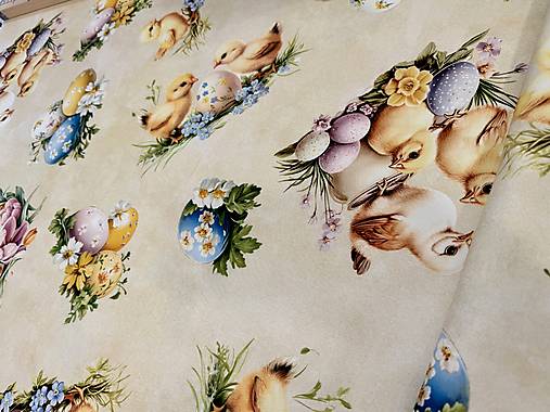 100% 3D BAVLNA DEKOR / KURIATKA NA ŽLTOM PODKLADE