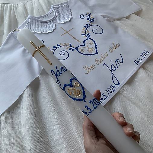 Krstná košieľka a svieca na krst ručne maľovaná ľudovoladená (tmavomodro - zlatá ľudovoladená)