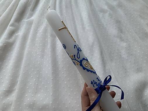 Ručne maľovaná krstná svieca s personalizáciou – 35 cm, biely vosk modrozlatá
