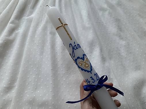 Ručne maľovaná krstná svieca s personalizáciou – 35 cm, biely vosk modrozlatá