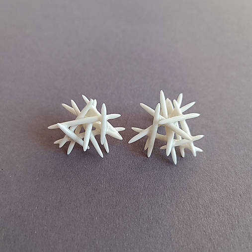 Porcelánové naušnice Mira – biele